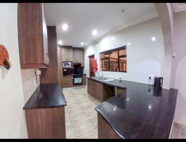 3 BEDROOM HOUSE FOR SALE IN BLUFF